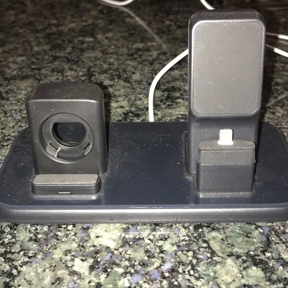 apple watch iphone charging port